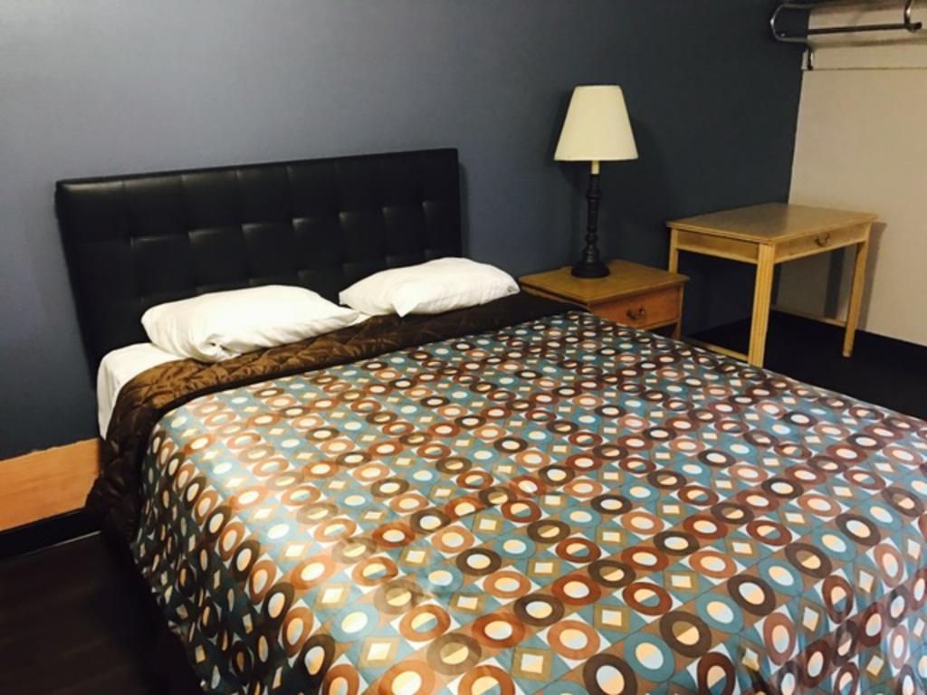 Kings Row Inn Milwaukie Exterior foto